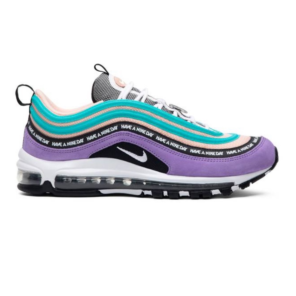 NIKE HAVE A NICE DAY SNEAKER SIZE 7.5